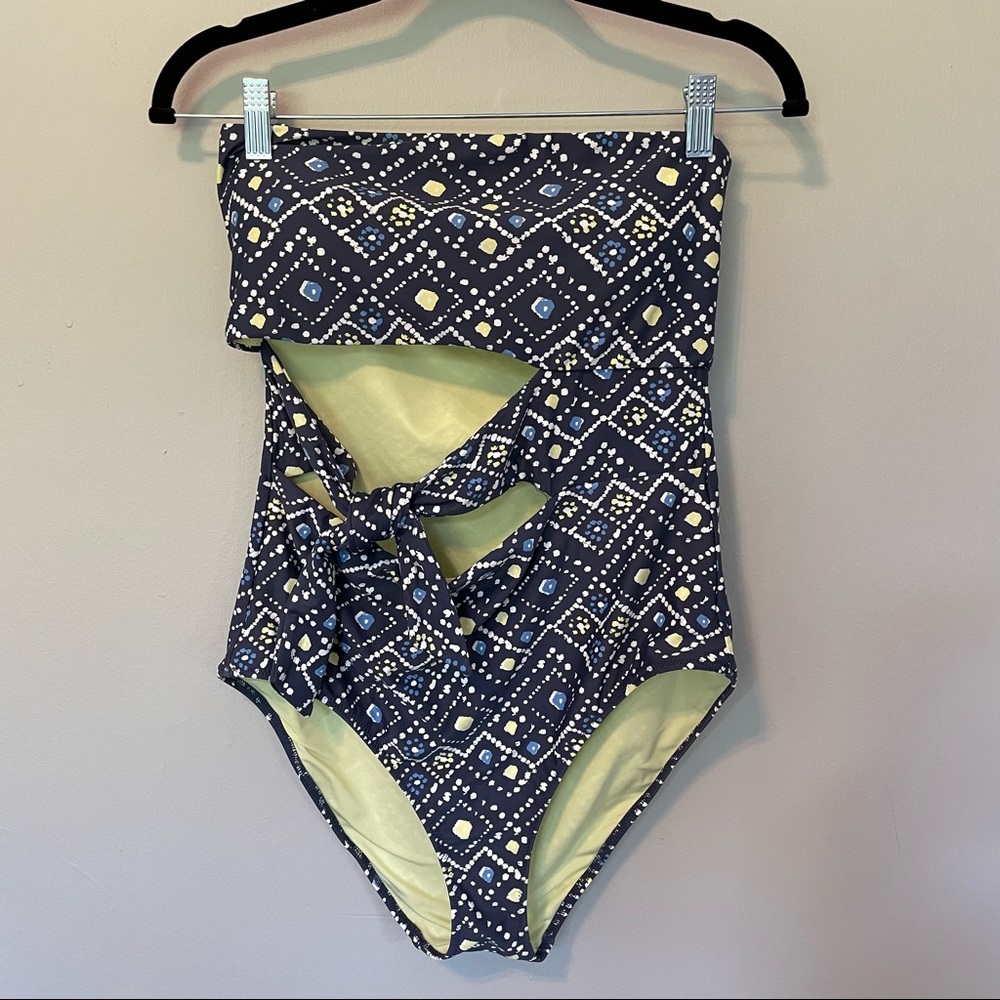 Aerie Bathing Suit- Size L Blue and Yellow pattern, strapless, one piece
